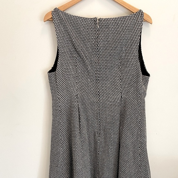 Country Road Sleeveless Dress - Picture 7 of 10